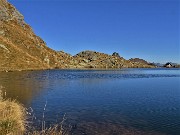 05 Non mi dimentico di godere la bellezza del Lago Piazzotti a due passi dal Rifugio